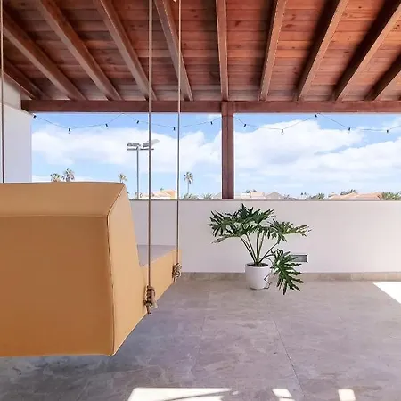 The Moss - Design In Prime Location - Walk To & Vila