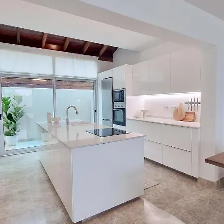 Vila The Moss - Design In Prime Location - Walk To &