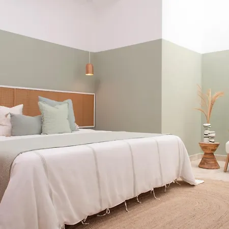 The Moss - Luxury In Near The