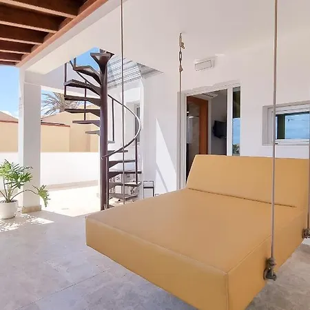 The Moss - Design In Prime Location - Walk To & * Corralejo