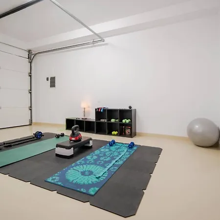 The Moss - Luxury In Near The