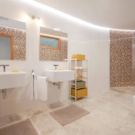 The Moss - Luxury In Near The Villa *